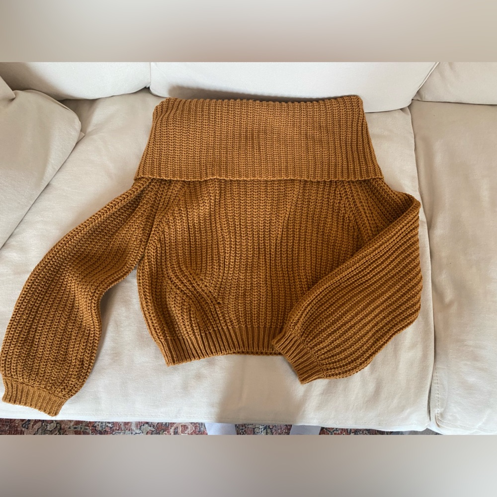 Off the shoulder sweater! Great for Fall